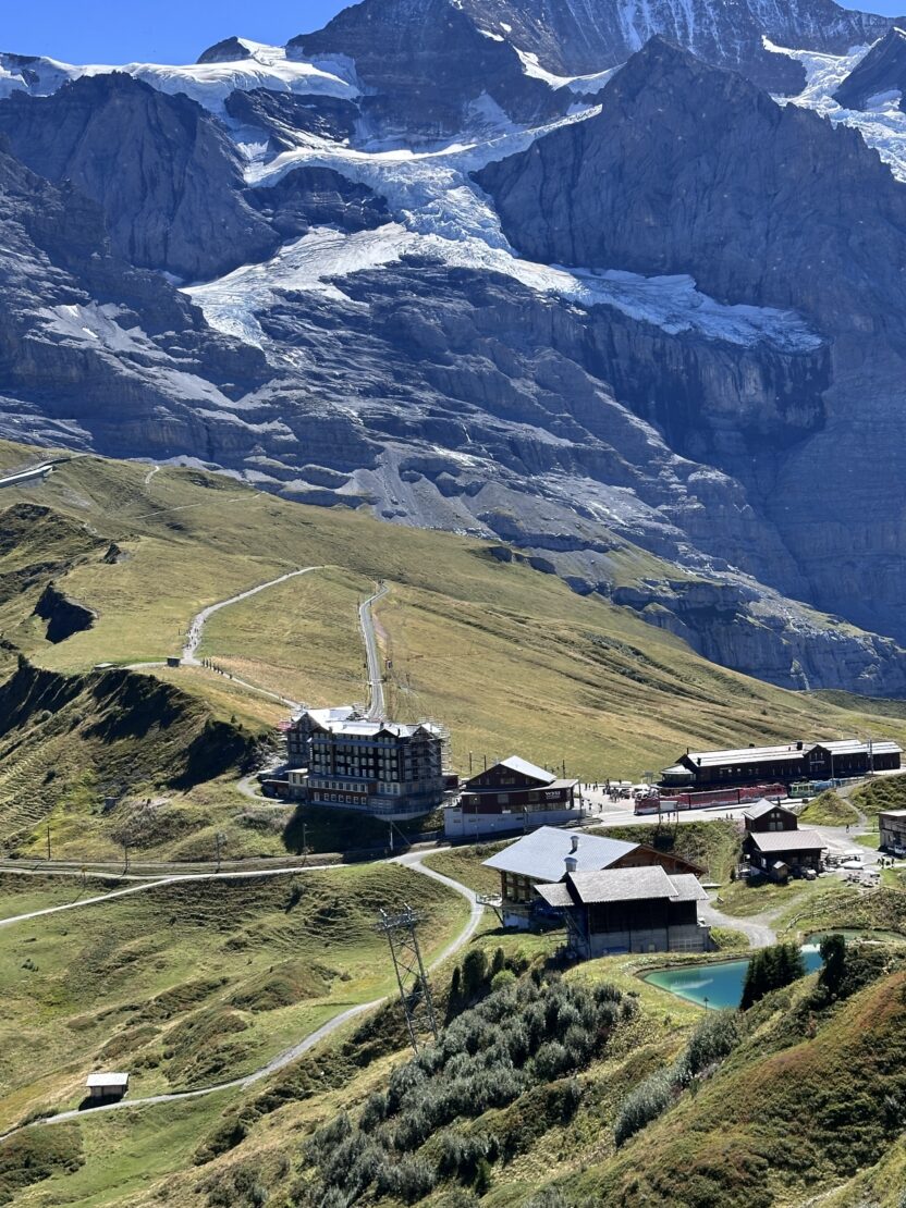 Mannlichen Panorama Trail To Kleine Scheidegg Viewpoint